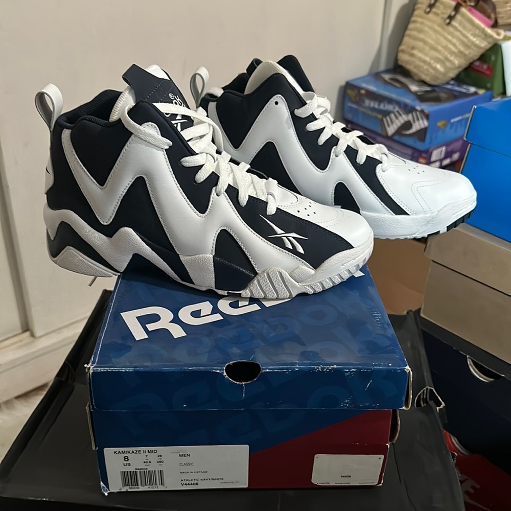 Reebok Kamikaze II Mid, men’s size 8, Navy and White